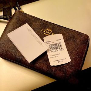 COPY - Brand new coach wrislet